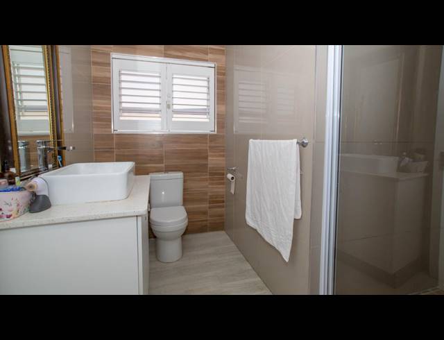 3 BEDROOM TOWNHOUSE FOR SALE IN UMHLANGA CENTRAL